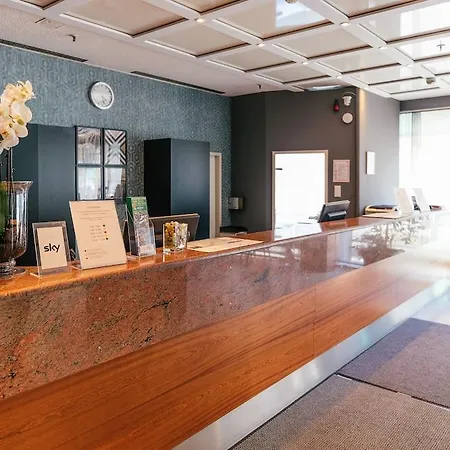 Excelsior - Station 3* フランクフルト