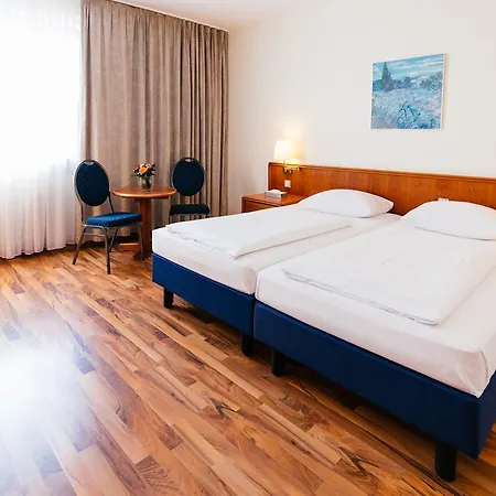 Excelsior - Station Frankfurt nad Menem