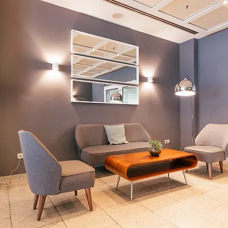 Excelsior - Station 3* Frankfurt nad Menem