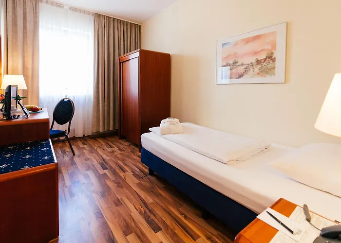 Excelsior - Station 3* Frankfurt nad Menem