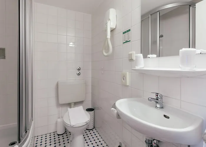 Hotel Excelsior - Station 3*