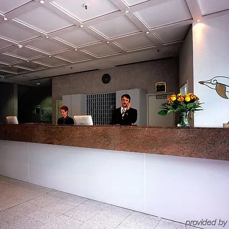 Excelsior - Station 3* פרנקפורט