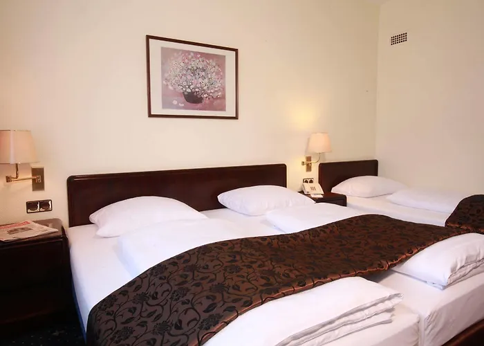 Hotel Excelsior - Station 3*